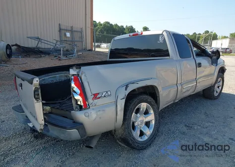 2005 Chevrolet Silverado z USA, uszkodzony, nr VIN 0001GCEK19Z264441